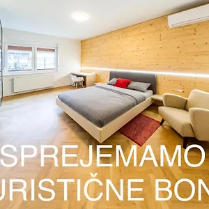Kamr'ca , Ljubljana Slovenië