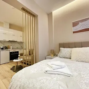 Aj Apartments, Hidden Gem In The Heart Of , Tirana Albanië